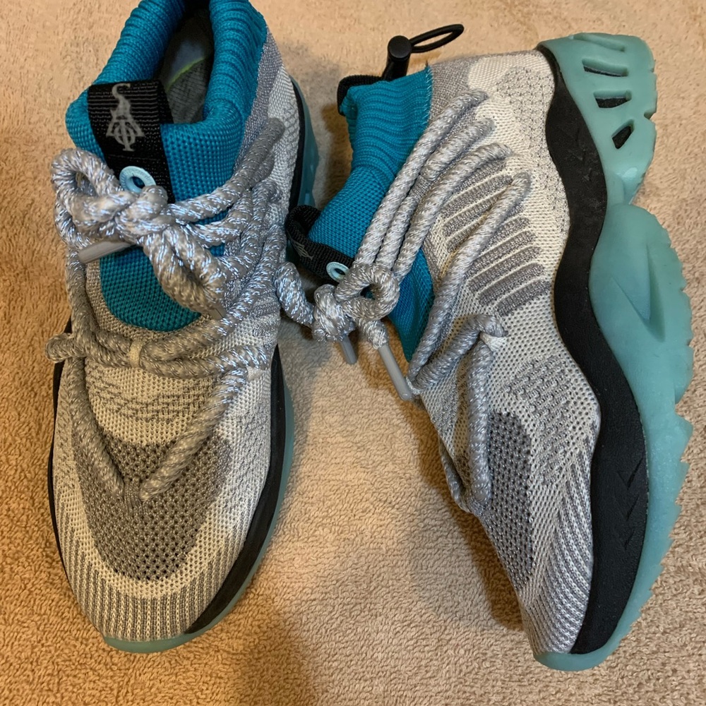 Sia Collective V2 Mid “Fresh Water”